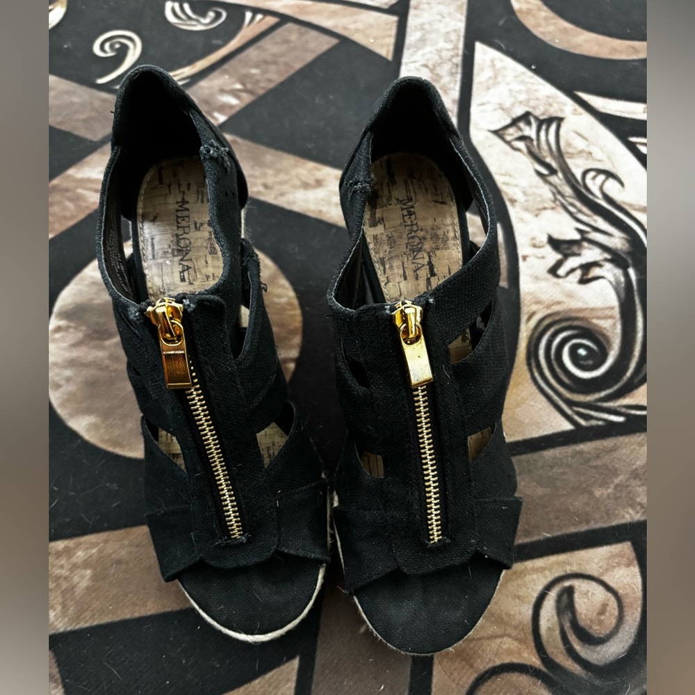 Black Sandal Wedges